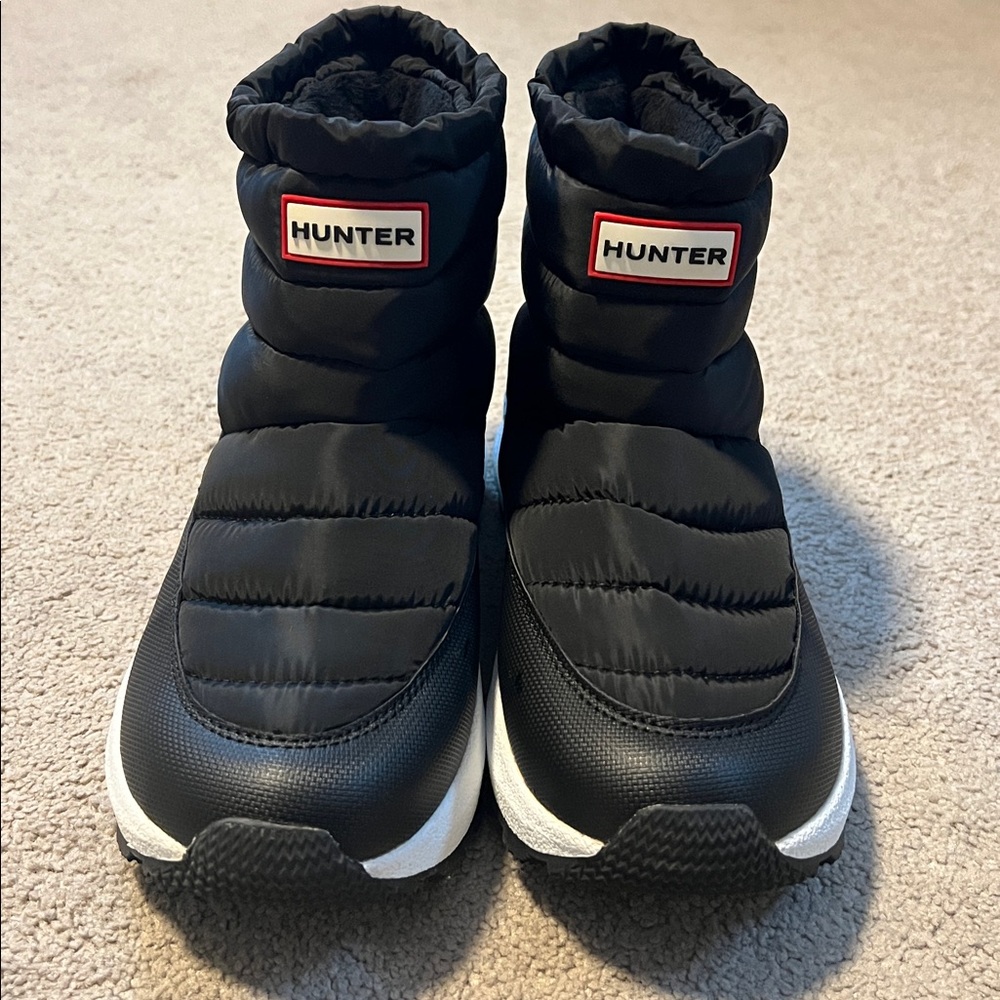 Hunter short black winter puffer snow boots size 9 - Picture 2 of 6